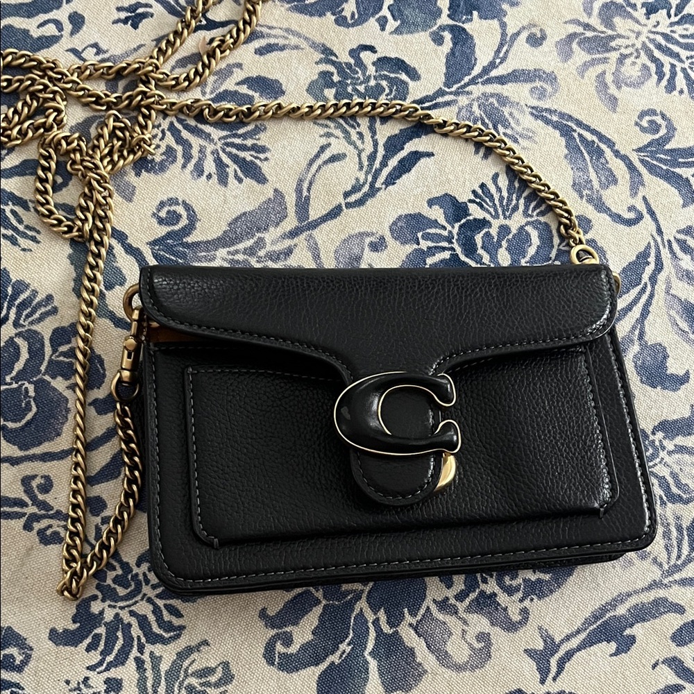 Coach Black Leather Crossbody Bag with Gold Chain